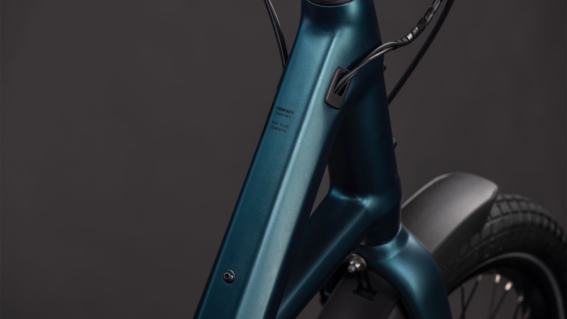 Cube Compact Hybrid 545 royalgreen´n´black